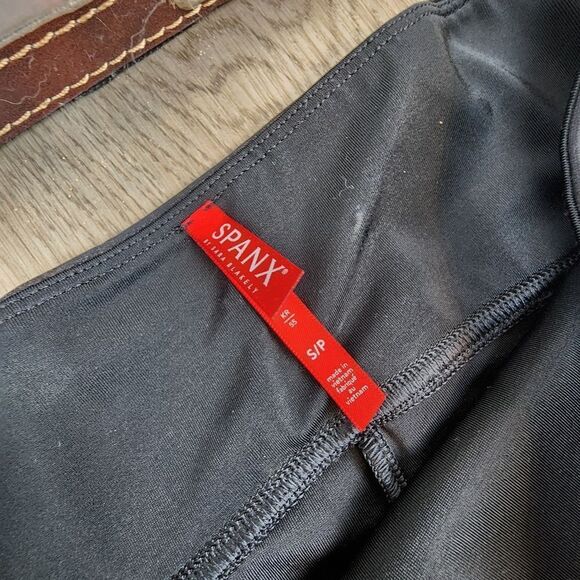 Spanx Faux Leather Leggings size S - Picture 6 of 6